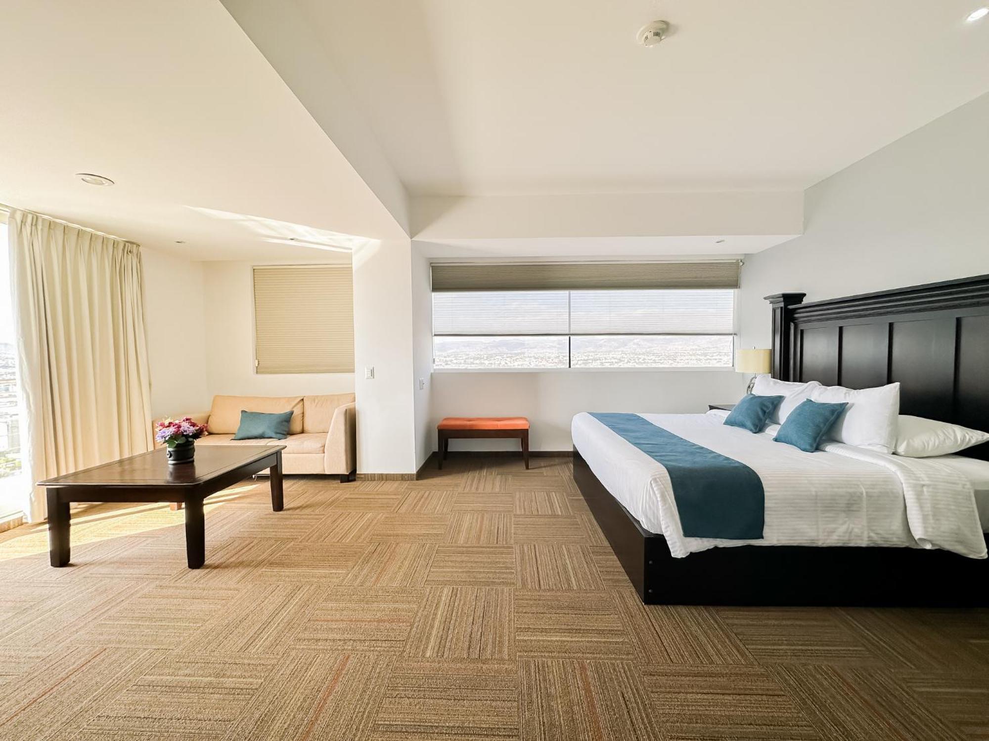 Hotel Stadium 레온 외부 사진 Suite at the hotel